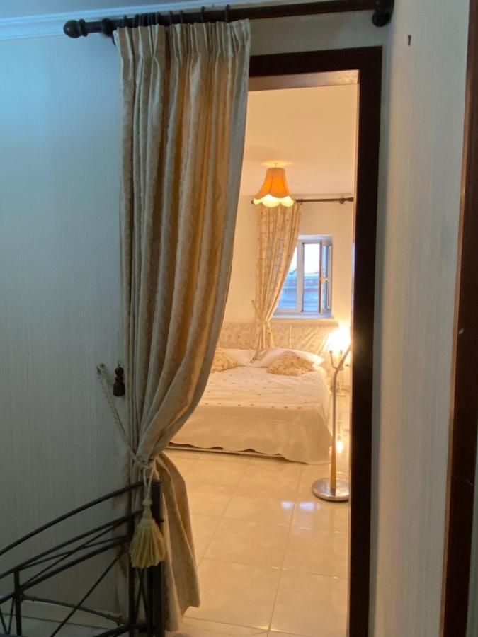 Apartamento Casa Kamalei, Tra Plebiscito E Lungomare Nápoles Exterior foto